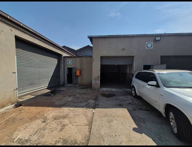 93M² WAREHOUSE TO LET IN DENVER